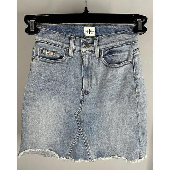 Calvin Klein Jean Skirt Women’s Size 24 (22x17.5) - Picture 1 of 3